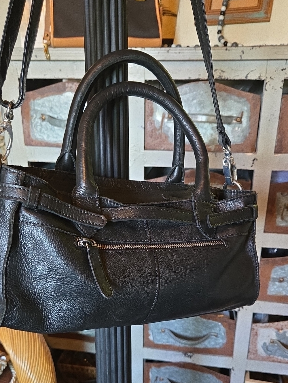 Vilenca Holland Black Leather Shoulder Bag - Picture 3 of 5